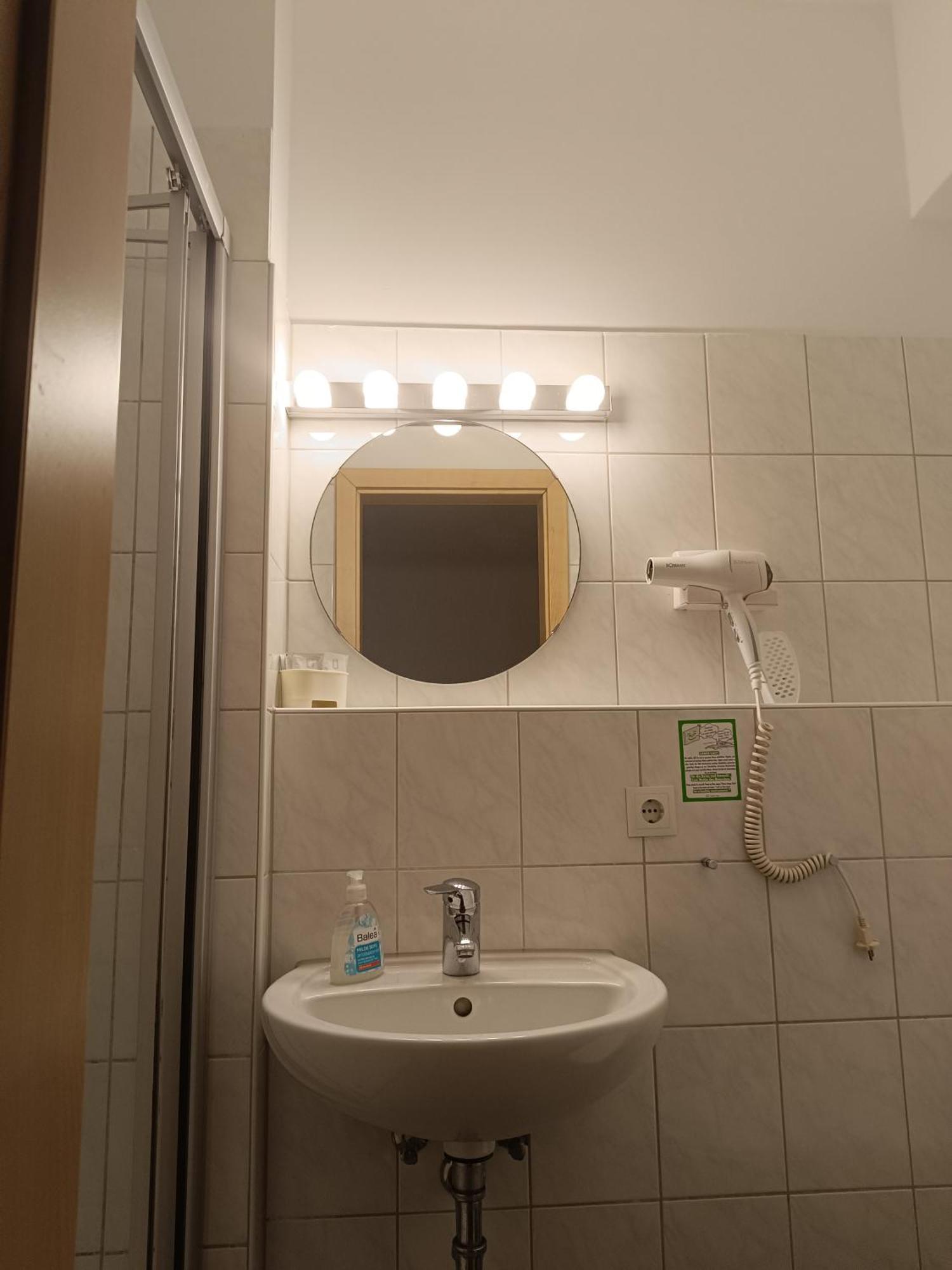 Vegas Hotel Bonn Eksteriør billede